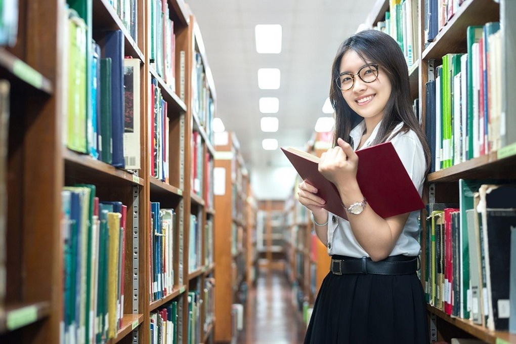 Đạt điểm cao tốt nghiệp, con được tặng tiền, vàng, cha mẹ xử lý ra sao? - 2 Đạt điểm cao tốt nghiệp, con được tặng tiền, vàng, cha mẹ xử lý ra sao? - 2