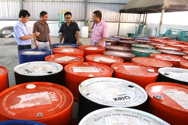 Lấy mẫu, xác minh loại chất thải của Formosa được chuyển ra Phú Thọ