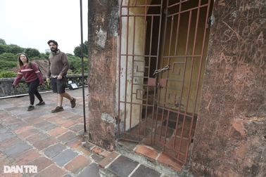 Nhiều công trình cổ trăm tuổi ở Hà Nội chờ ngày được "giải mật"