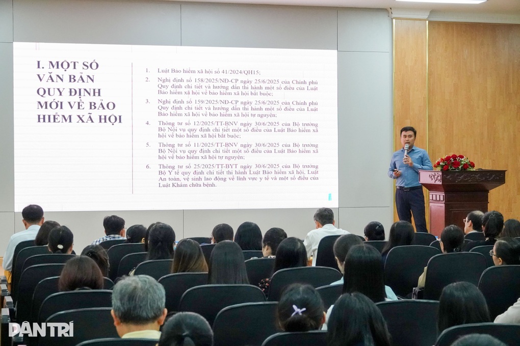 Việc chấp hành pháp luật lao động và bảo hiểm xã hội vẫn còn hạn chế - 3 Việc chấp hành pháp luật lao động và bảo hiểm xã hội vẫn còn hạn chế - 3
