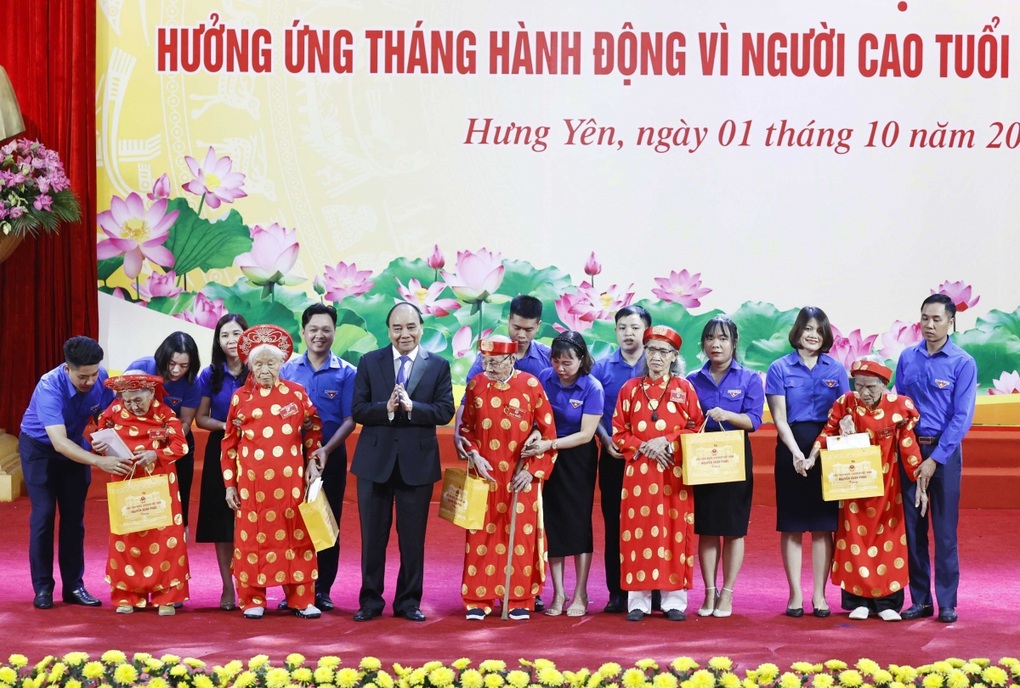 Chủ tịch nước: Hành động để mọi người cao tuổi được quan tâm, chăm sóc tận tình - 6 Chủ tịch nước: Hành động để mọi người cao tuổi được quan tâm, chăm sóc tận tình - 6