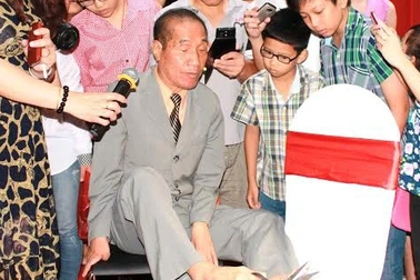 Tiết lộ những ngày cuối đời của thầy giáo viết chữ bằng chân Nguyễn Ngọc Ký