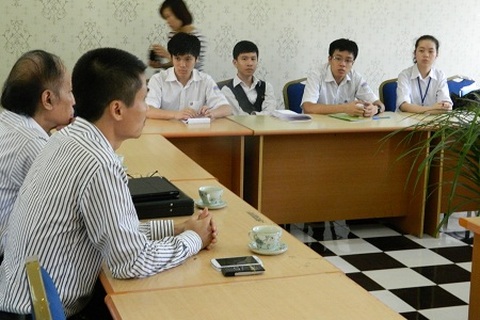 Lãnh đạo báo Dân trí chia sẻ kinh nghiệm giúp học sinh dự thi ISEF