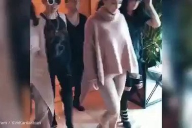 Cô Kim "siêu vòng 3" xuất hiện ở khách sạn siêu sang tại Dubai