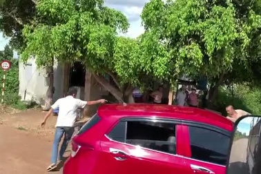 Hai tài xế đánh nhau vì suýt va chạm giao thông