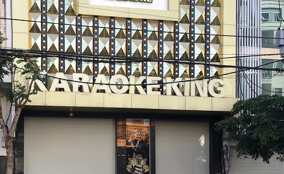 Phát hiện hơn 30 đối tượng sử dụng ma túy trong quán karaoke - 1 Phát hiện hơn 30 đối tượng sử dụng ma túy trong quán karaoke - 1