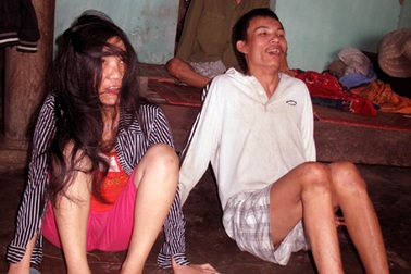 “Đồng đội ơi, cứu với”