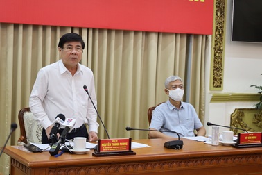 Chủ tịch TPHCM yêu cầu tiết giảm các khoản chi, quản chặt các khoản thu