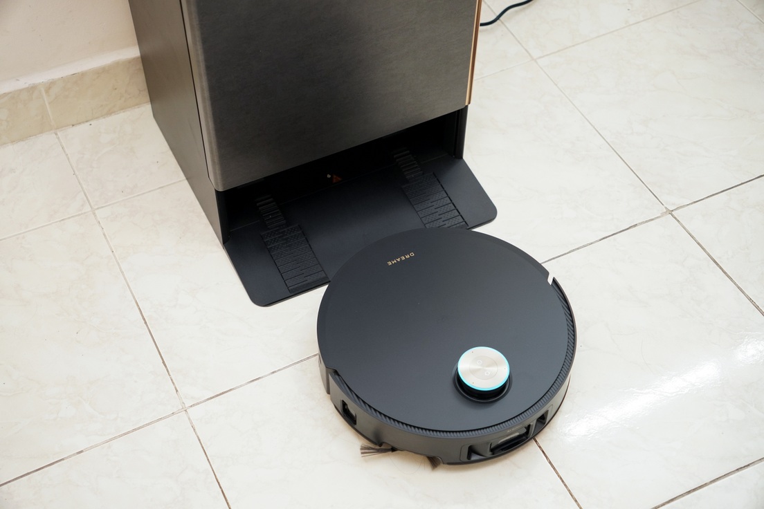 Đánh giá Dreame Matrix10 Ultra: Robot tự động thay giẻ lau có cần thiết?