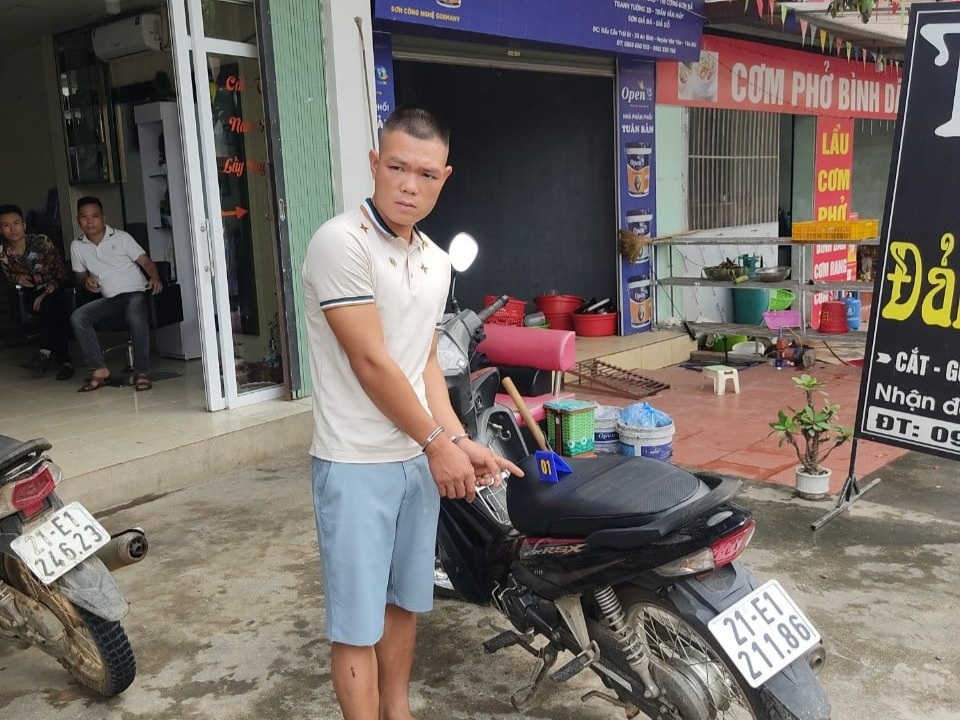 Khởi tố nam thanh niên trộm 50 triệu đồng của bạn nhậu - 1 Khởi tố nam thanh niên trộm 50 triệu đồng của bạn nhậu - 1