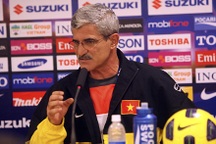 HLV Calisto cảm ơn sự cổ vũ của người hâm mộ