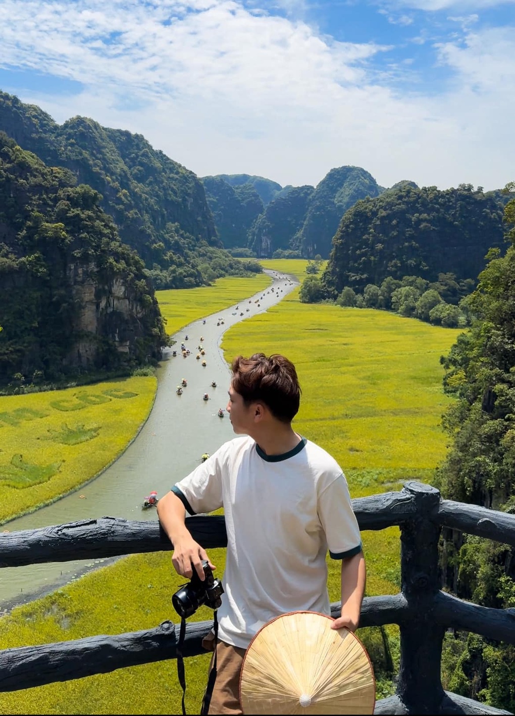 Đi Ninh Bình ngắm lúa chín đẹp mê, khách ở Hà Nội tiêu 1 triệu đồng/2 ngày - 1 Đi Ninh Bình ngắm lúa chín đẹp mê, khách ở Hà Nội tiêu 1 triệu đồng/2 ngày - 1