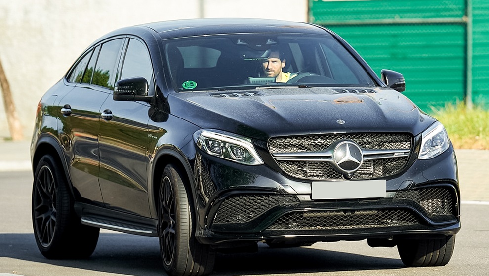 Bộ sưu tập xe của Messi có một chiếc ngoài tầm với của Cristiano Ronaldo - 10 Bộ sưu tập xe của Messi có một chiếc ngoài tầm với của Cristiano Ronaldo - 10