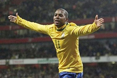 Robinho chê bai năng lực của Mancini