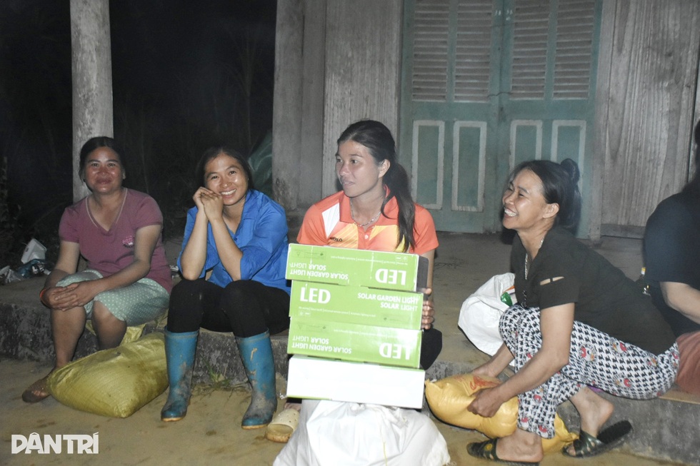 Mất con, mất nhà, mất tất cả và tình người sau cơn bão Yagi - 6