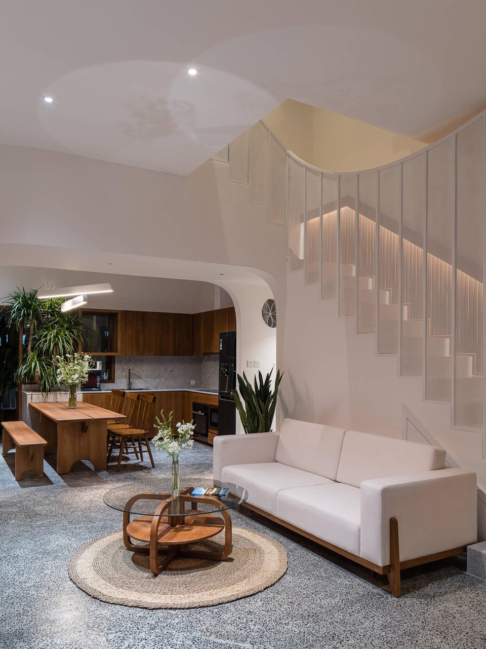 Nhà mang phong cách Thụy Điển ngập ánh sáng và cây xanh của vợ chồng trẻ - 6