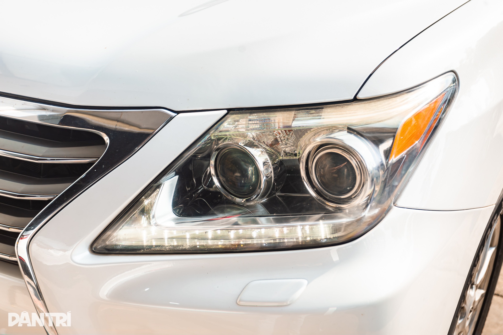 Chủ xe Lexus LX 570 chi 400 triệu đồng chỉ để lột xác nội thất - 13 Chủ xe Lexus LX 570 chi 400 triệu đồng chỉ để lột xác nội thất - 13