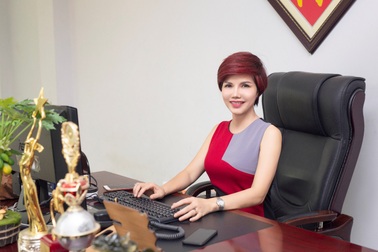 Từ giảng viên ngành thời trang đến CEO Nefertiti Fashion: Con đường khẳng định bản lĩnh của người phụ nữ Việt