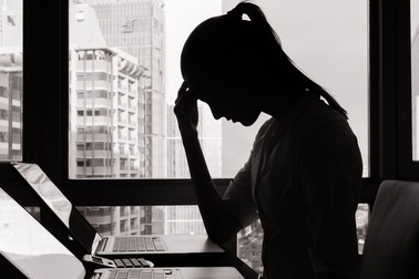 Nữ nhân viên hãng công nghệ Trung Quốc qua đời vì làm việc quá sức?