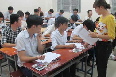 18 trường đại học lớn có số lượng sinh viên vượt mức cho phép
