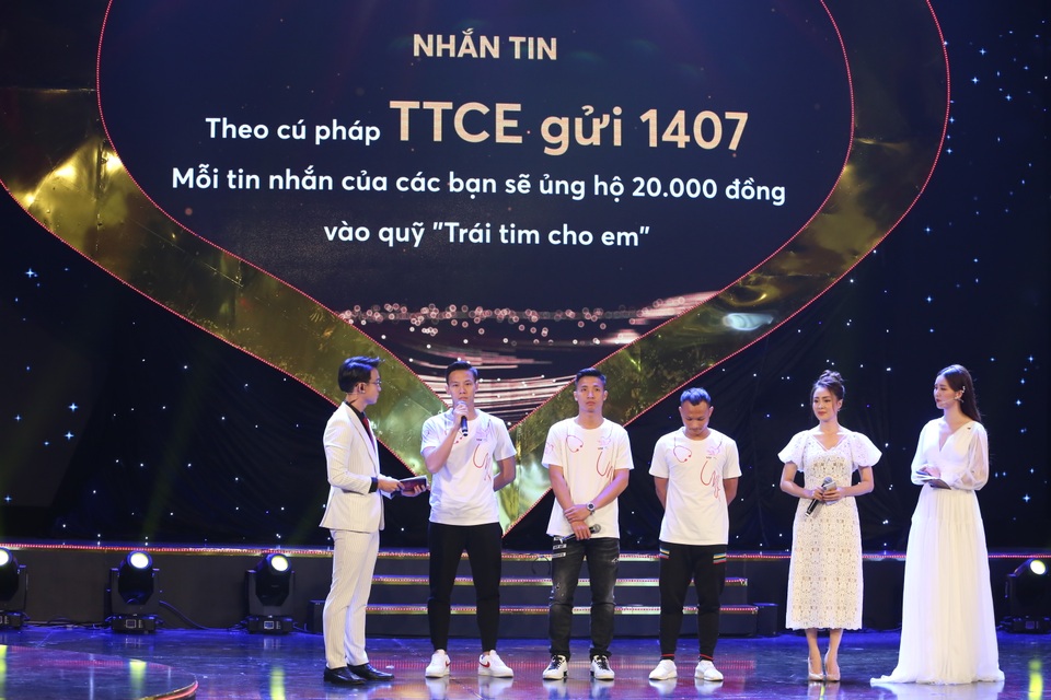 Hơn 4,5 tỷ đồng ủng hộ chương trình “Trái tim cho em” qua tin nhắn - 1 Hơn 4,5 tỷ đồng ủng hộ chương trình “Trái tim cho em” qua tin nhắn - 1