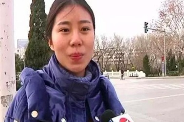 Cô gái bị bỏ rơi lên sóng truyền hình để mời cha mẹ ruột tới dự hôn lễ