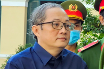 Cựu Giám đốc Bệnh viện TP Thủ Đức nói gì về việc sử dụng 2 xe sang?