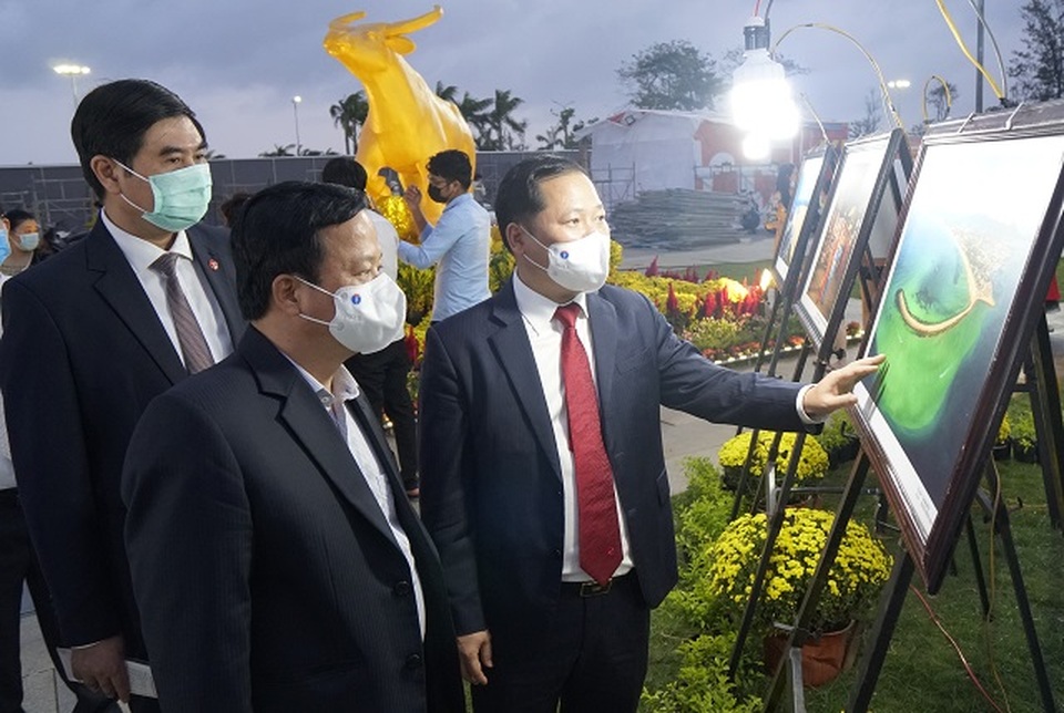 Ngắm biểu tượng linh vật Gia đình Trâu sum vầy hạnh phúc đón Tết Tân Sửu - 7