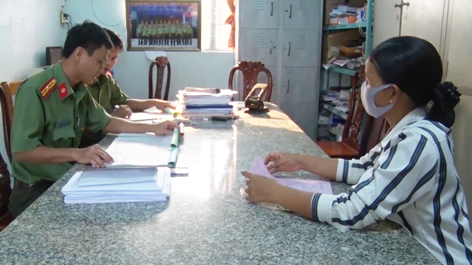 Loan tin 50 người nhiễm Covid-19, cô gái bị xử phạt 10 triệu đồng - 1 Loan tin 50 người nhiễm Covid-19, cô gái bị xử phạt 10 triệu đồng - 1