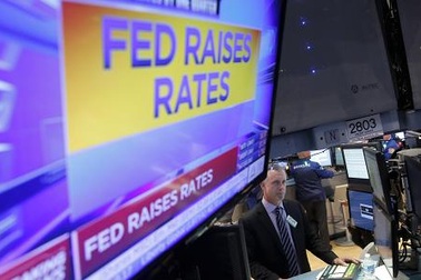 FED tăng lãi suất lần đầu trong năm 2016