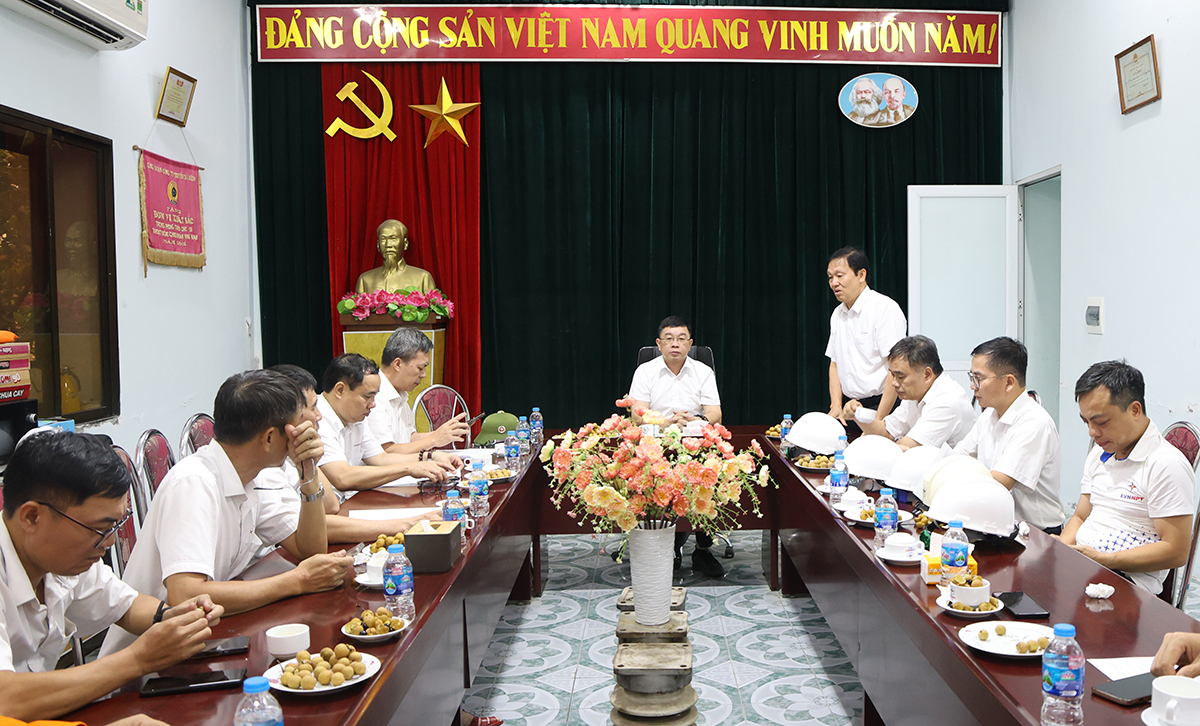 EVNNPT tập trung cao độ, chủ động ứng phó với bão Wipha - 5