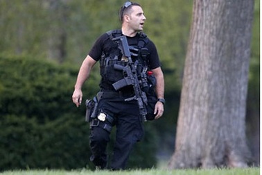 Mật vụ Mỹ khổ sở vì bé 4 tuổi đột nhập Nhà Trắng