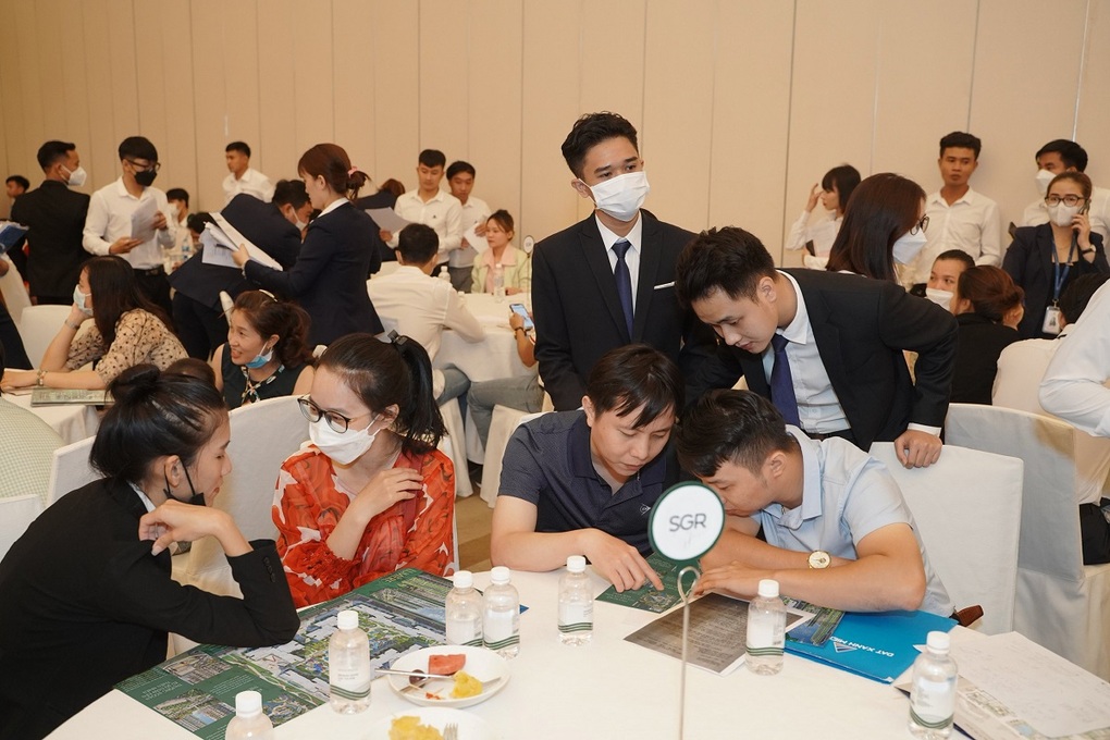 Hơn 2.000 căn LUMIÈRE Boulevard đã có chủ - 2 Hơn 2.000 căn LUMIÈRE Boulevard đã có chủ - 2