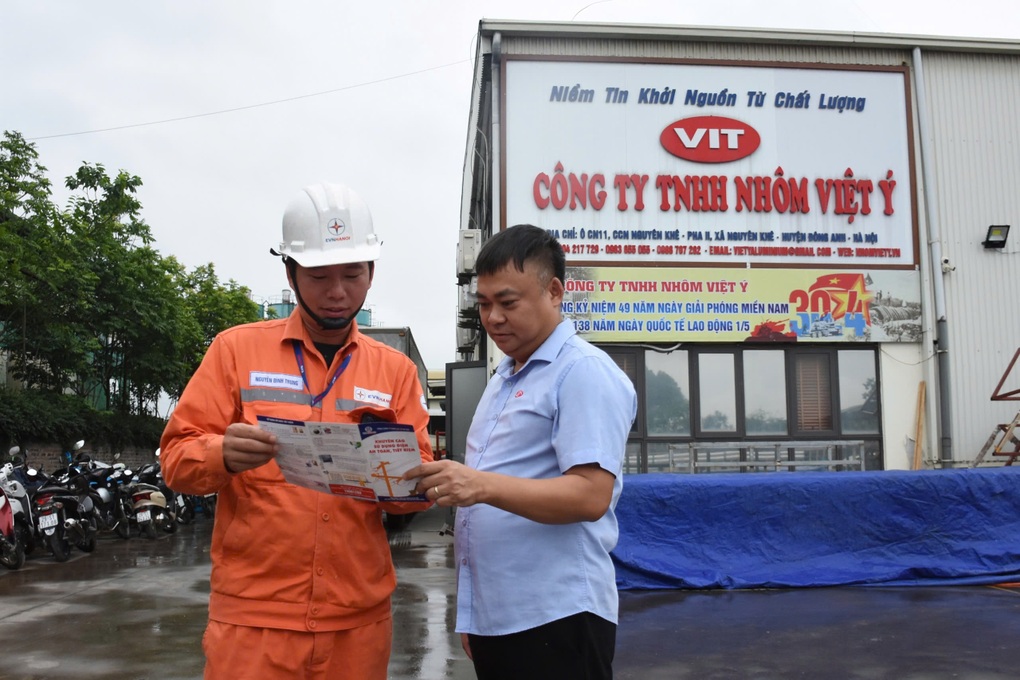 EVNHANOI lên phương án cung ứng điện cho năm 2025 - 4 EVNHANOI lên phương án cung ứng điện cho năm 2025 - 4