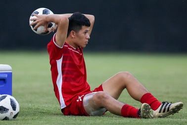Đình Trọng buồn vì không kịp bình phục tham dự SEA Games 30