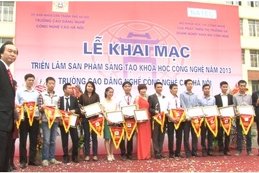 “Chinh Phục Vũ Môn” thu hút tại triển lãm sản phẩm KHCN 2013