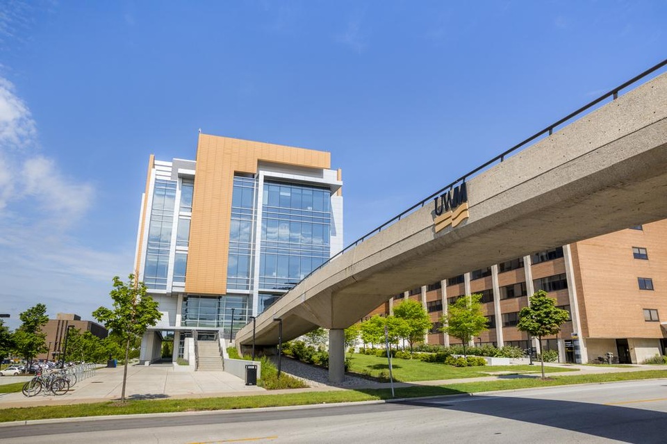 University of Wisconsin-Milwaukee - Nơi nắm giữ chìa khóa mở ra thế giới với muôn vàn cơ hội - 4 University of Wisconsin-Milwaukee - Nơi nắm giữ chìa khóa mở ra thế giới với muôn vàn cơ hội - 4