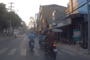 Quên tắt xi-nhan có bị phạt không?