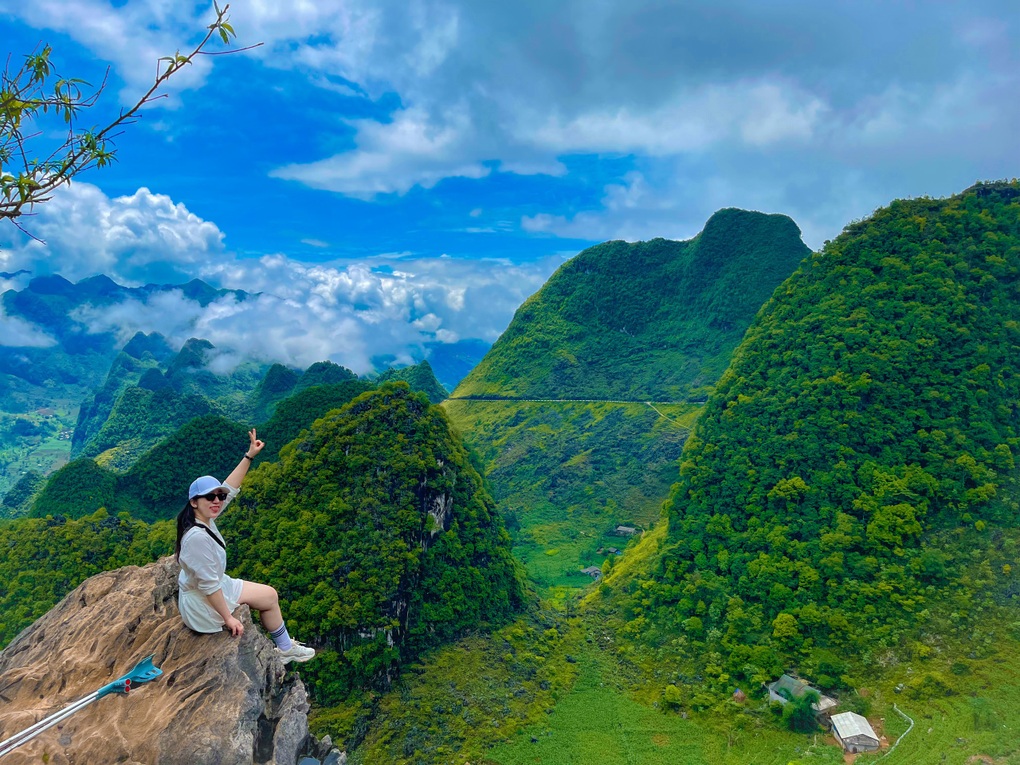 Cô gái khuyết một chân ở Gia Lai vượt nghìn km chinh phục địa đầu Tổ quốc - 4 Cô gái khuyết một chân ở Gia Lai vượt nghìn km chinh phục địa đầu Tổ quốc - 4