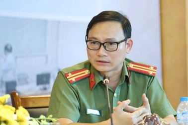 "Có người hứa tặng nhà lớn cho tôi nếu con họ thoát án tử hình"