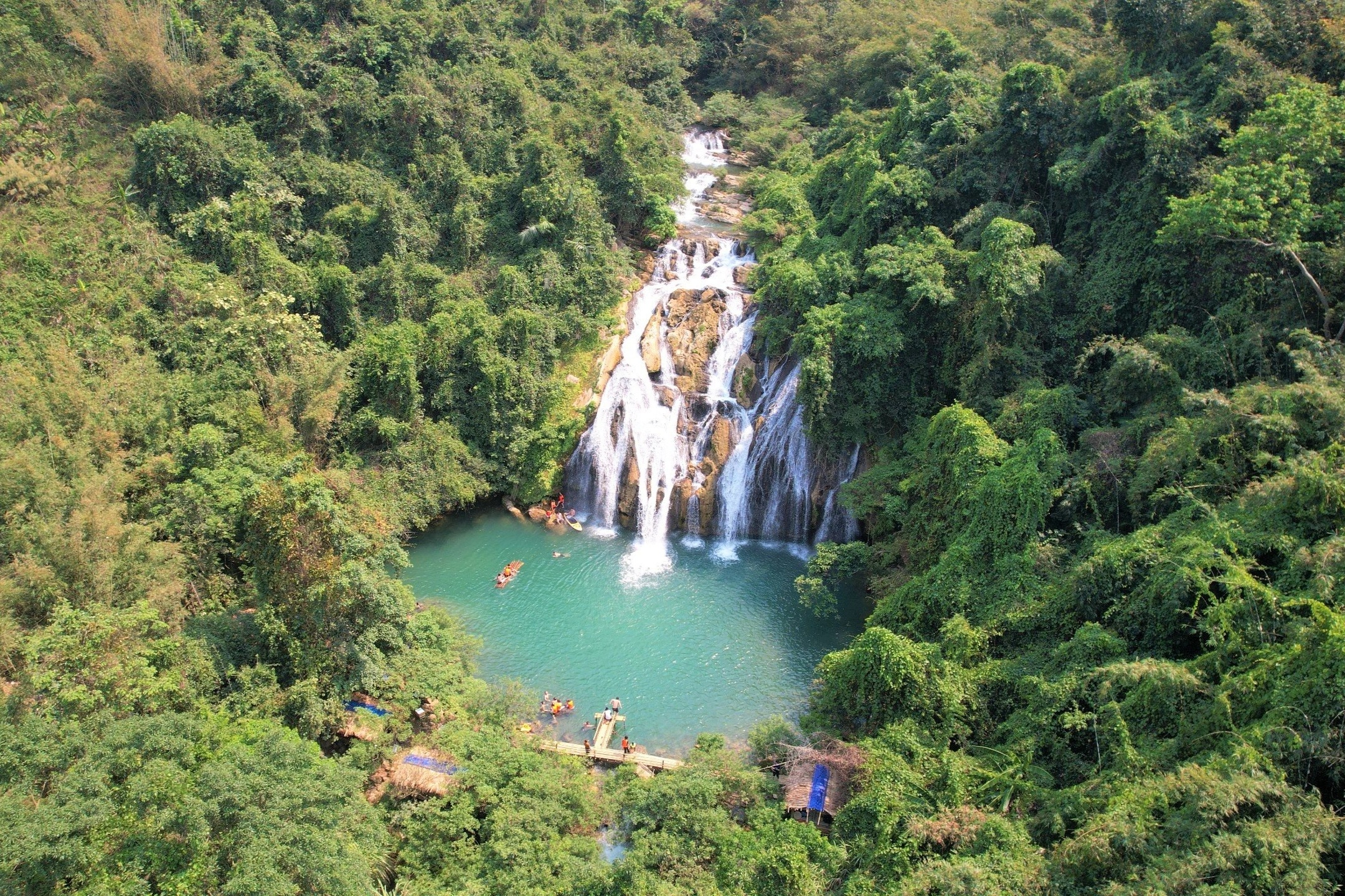 View - Trải nghiệm săn mây tuyệt đỉnh giữa cánh đồng điện gió | Báo Dân trí