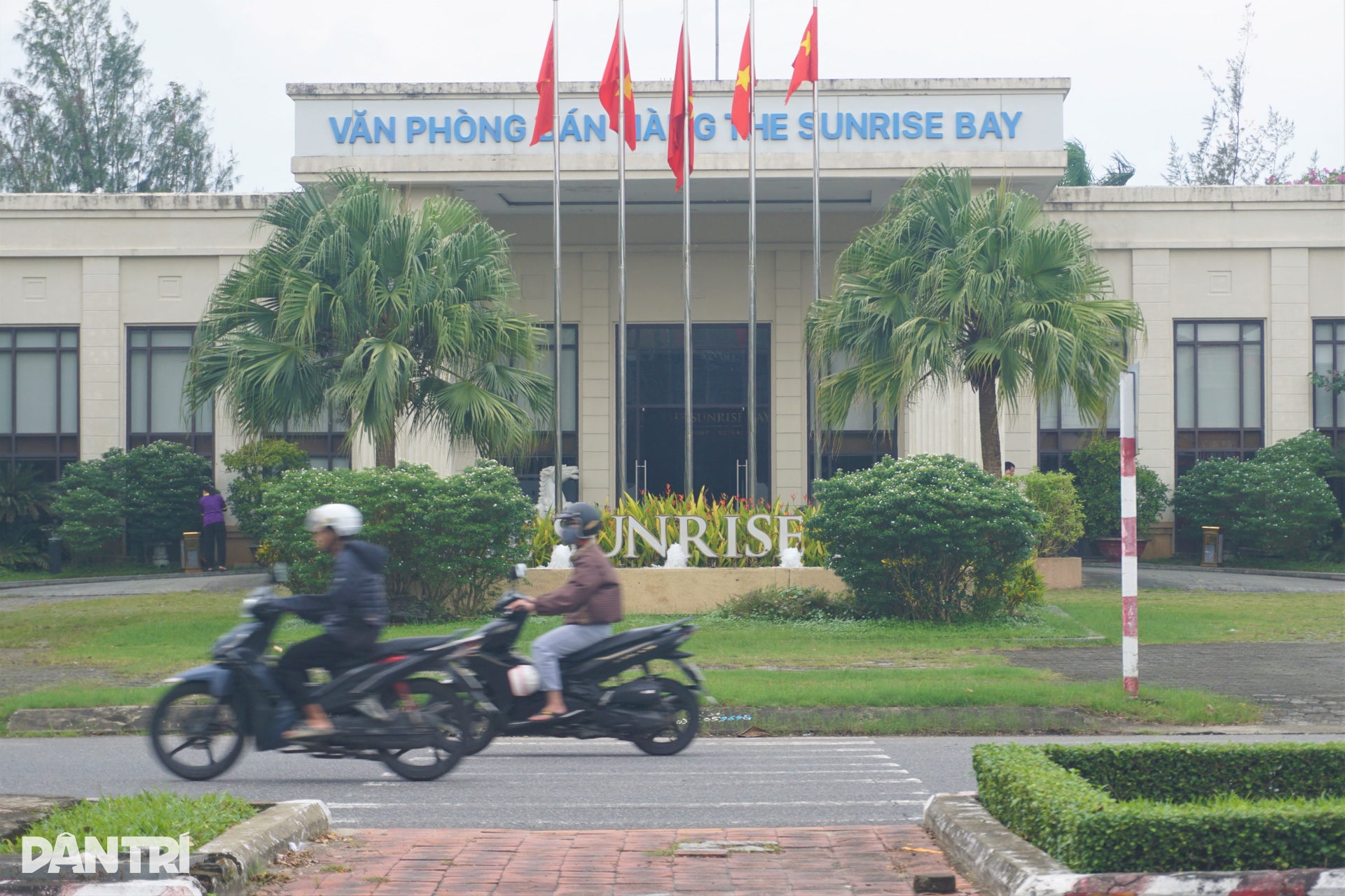 Vẻ hoang tàn bên trong siêu dự án lấn biển liên quan đến Vũ Nhôm - 11