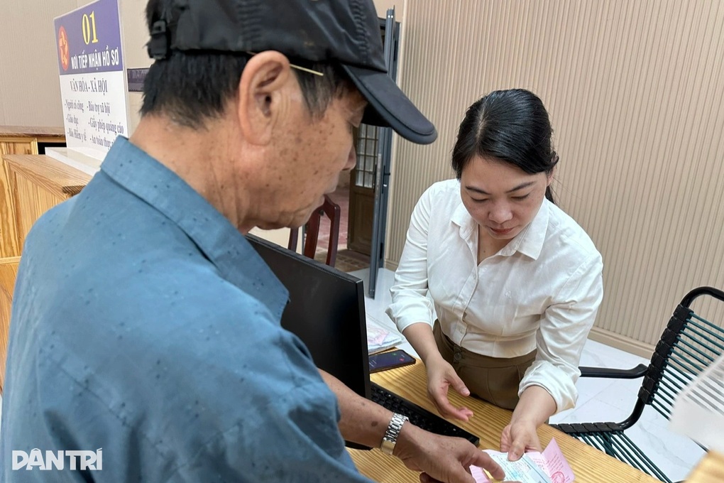 Cán bộ nhanh chóng bắt kịp với giờ làm việc mới, hiệu quả tăng cao - 3 Cán bộ nhanh chóng bắt kịp với giờ làm việc mới, hiệu quả tăng cao - 3