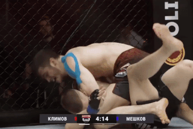 Võ sĩ suýt giết chết đối thủ khi phớt lờ hiệu lệnh của trọng tài