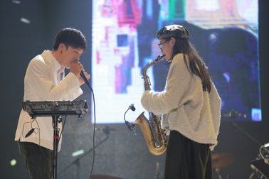 Đốn tim nghe nghệ sĩ trẻ "phá cách" nhạc Trịnh