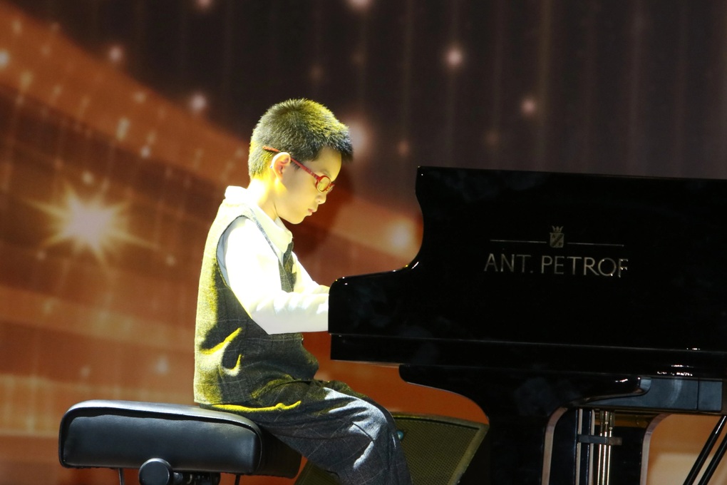 Nhiều thí sinh nhí đạt giải cuộc thi tìm kiếm tài năng Piano Việt Nam - 1 Nhiều thí sinh nhí đạt giải cuộc thi tìm kiếm tài năng Piano Việt Nam - 1