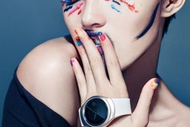 Ảnh Samsung smartwatch màn hình tròn, ra mắt vào tháng 9