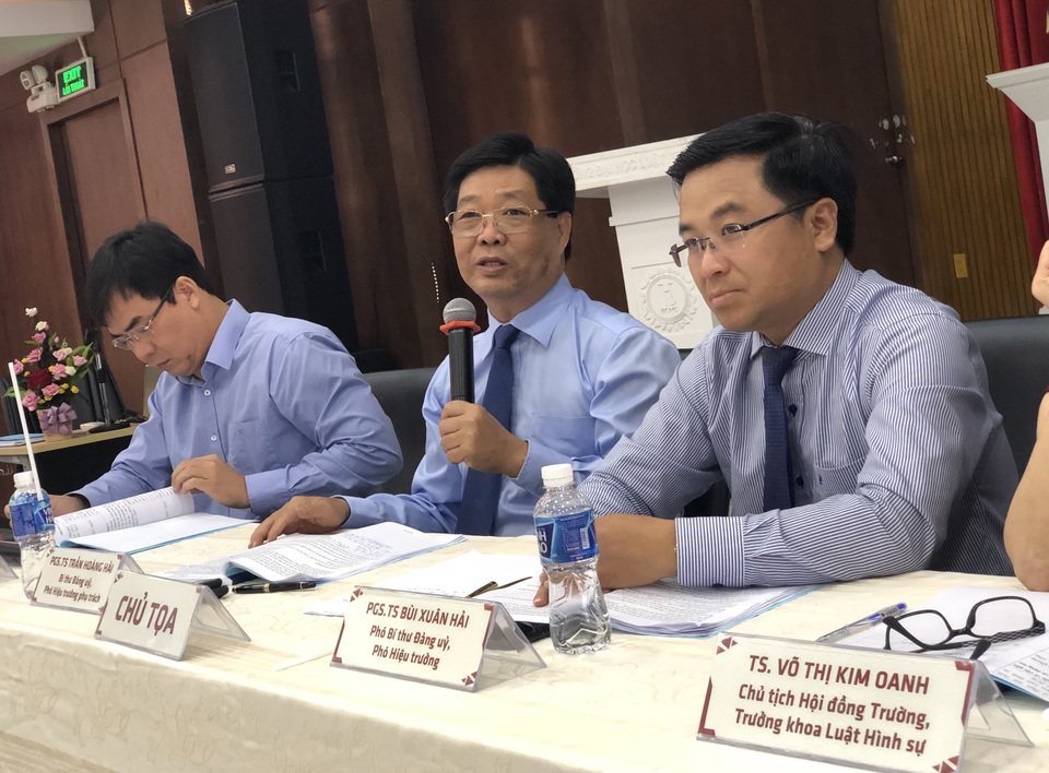“100% sinh viên ra trường có việc làm nhưng công việc có xứng đáng?” - 3 “100% sinh viên ra trường có việc làm nhưng công việc có xứng đáng?” - 3