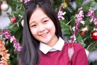 Tam Triều Dâng háo hức đón Noel trên đường phố Sài thành