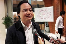 Bộ trưởng GD-ĐT hứa đồng hành, tăng lương cho giáo viên